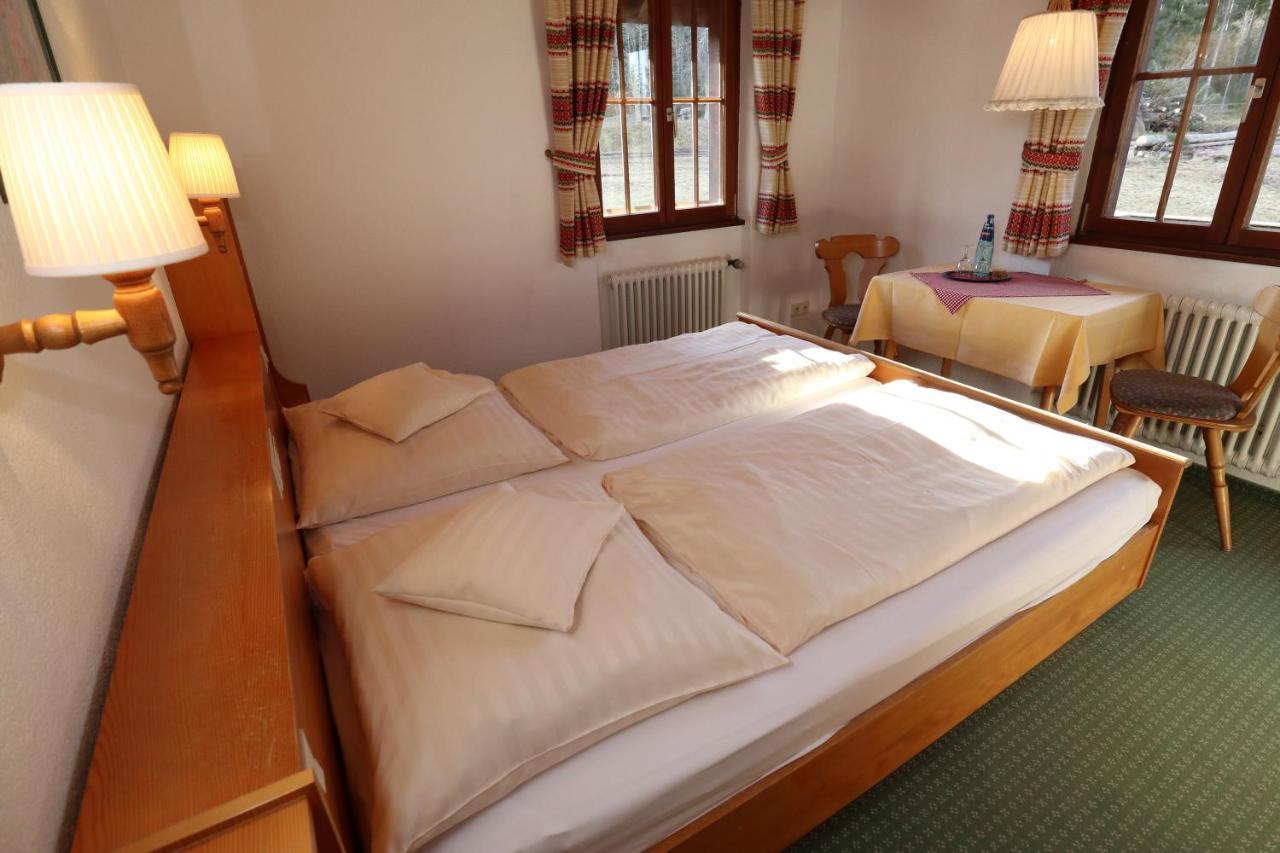 Hoehenpension Glashuette Bed&Breakfast Fruehstueckspension Hotel Garni Bonndorf im Schwarzwald Esterno foto